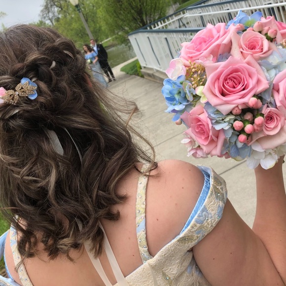 Vintage Style Cream and Blue Foral Formal Ball Gown Prom Dress off the shoulder - Picture 12 of 14